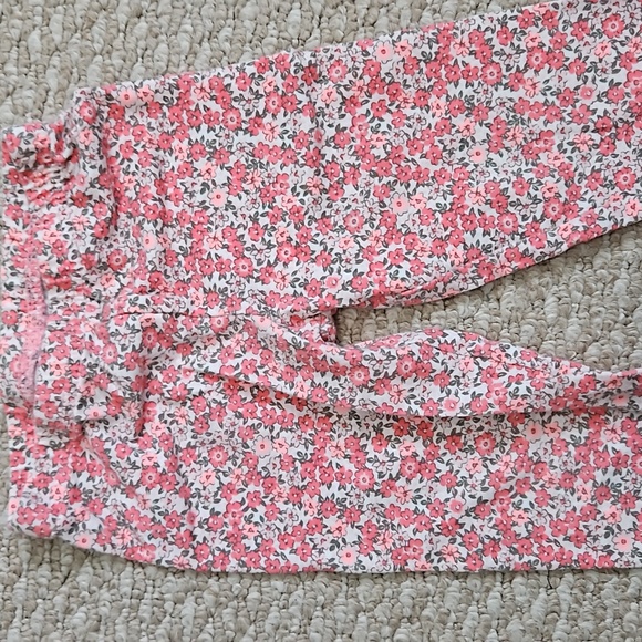 Carters Outfit Bundle - Picture 13 of 13